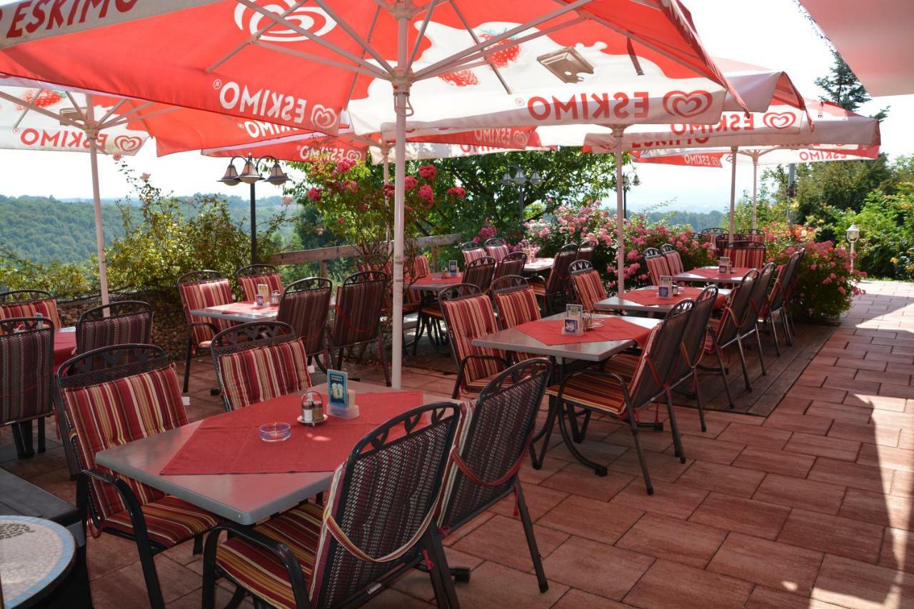 Pension Restaurant Rosenberg Gyanafalva Kültér fotó