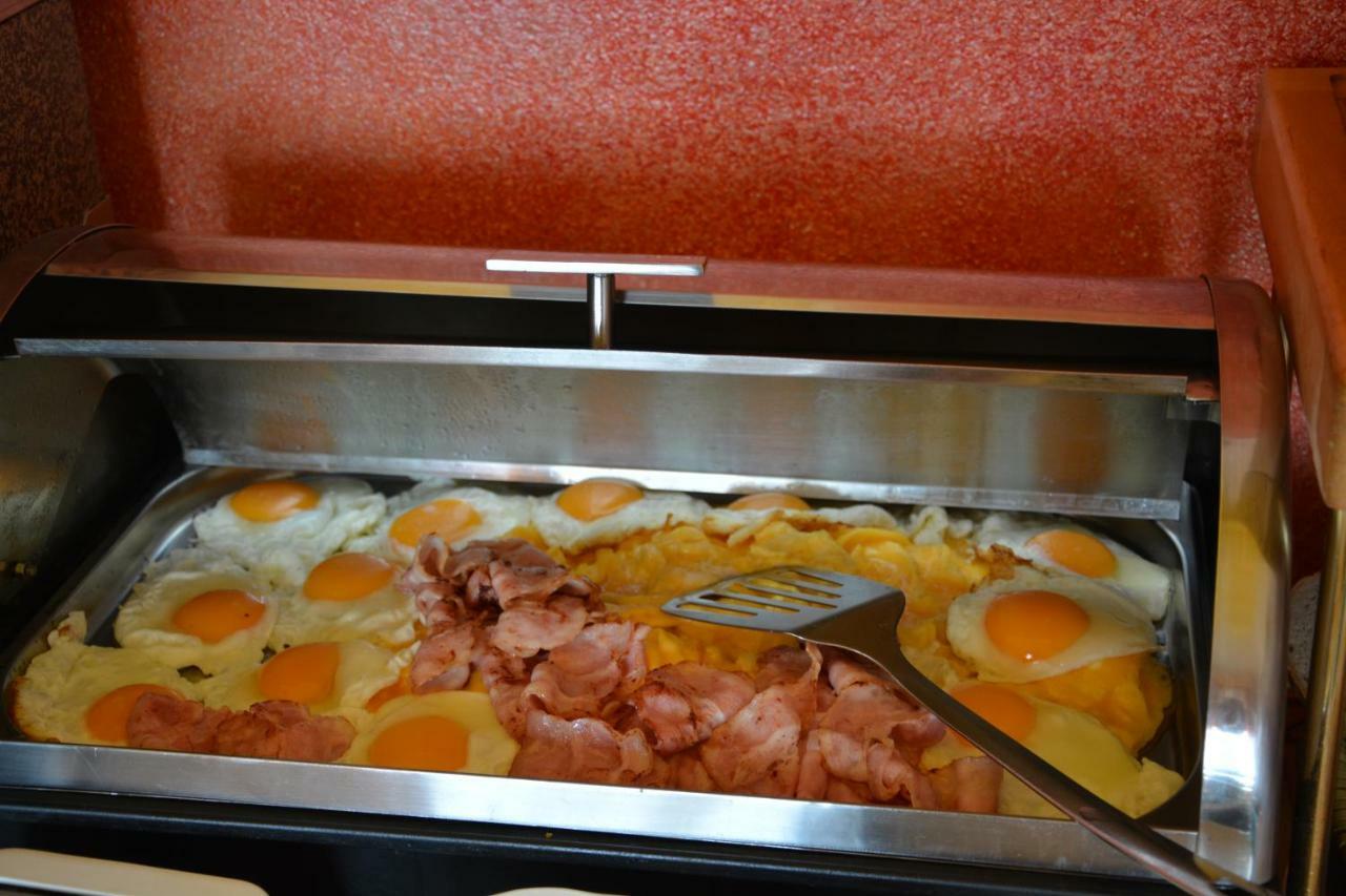 Pension Restaurant Rosenberg Gyanafalva Kültér fotó