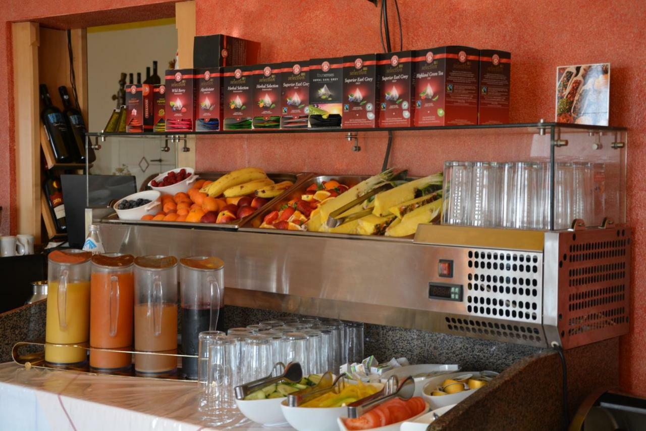 Pension Restaurant Rosenberg Gyanafalva Kültér fotó